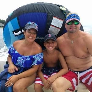 Meet your Posher, Raquel